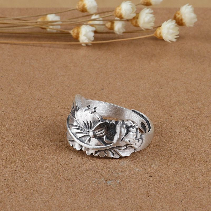 Minimal Lotus Ring – A Bloom for Mindful Souls | Zen Ara Grove
