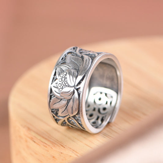Lotus Sutra Ring – Open to Wisdom | Zen Ara Grove
