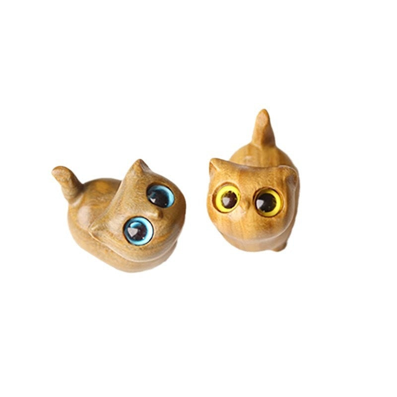 Green Sandalwood Ebony Wood Sandalwood Small Leaf Red Sandalwood Mini Lucky Cat Peace Decoration | Zen Ara Grove