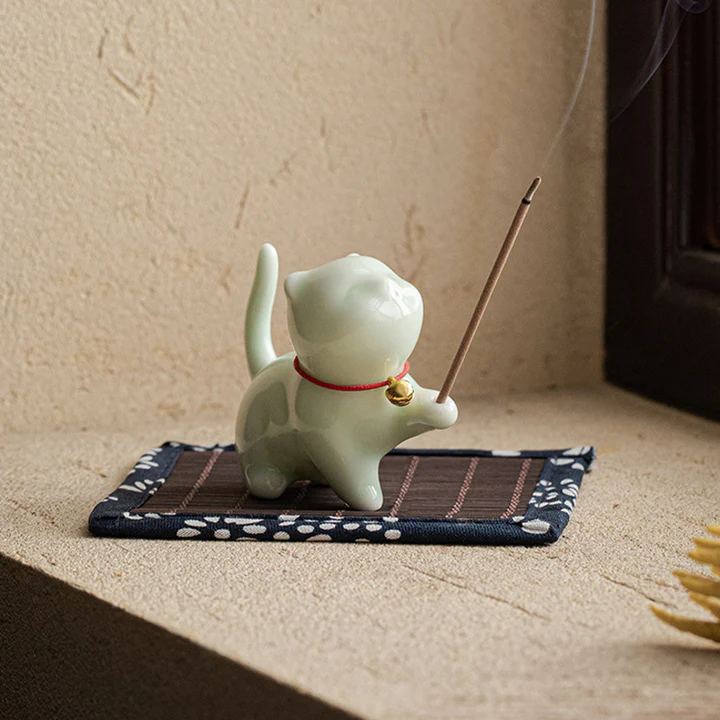 Mini Lucky Cat Kitten Tea Pet Ceramic Home Desk Figurine Decoration With Bamboo Mat| Zen Ara Grove
