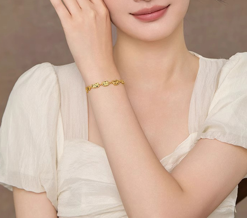 Fortune Cat Bracelet – 24K Gold-Plated Kitty Charm in “Love My Pet” Collection | Zen Ara Grove
