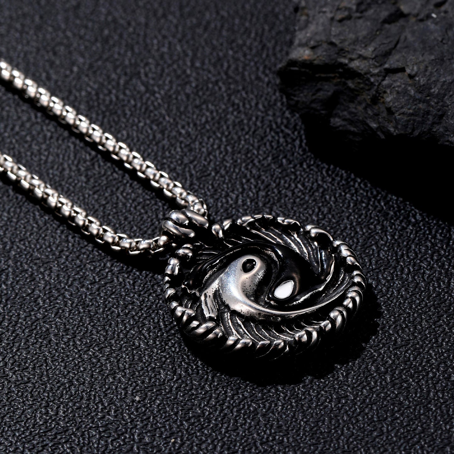 Vintage Yin-Yang Tai Chi Pendant | Zen Ara Grove