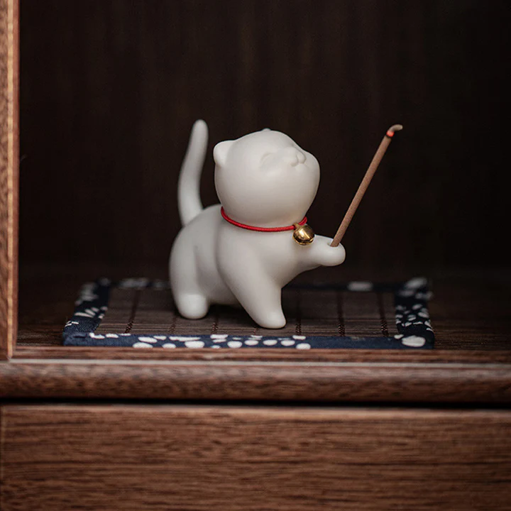 Mini Lucky Cat Kitten Tea Pet Ceramic Home Desk Figurine Decoration With Bamboo Mat| Zen Ara Grove