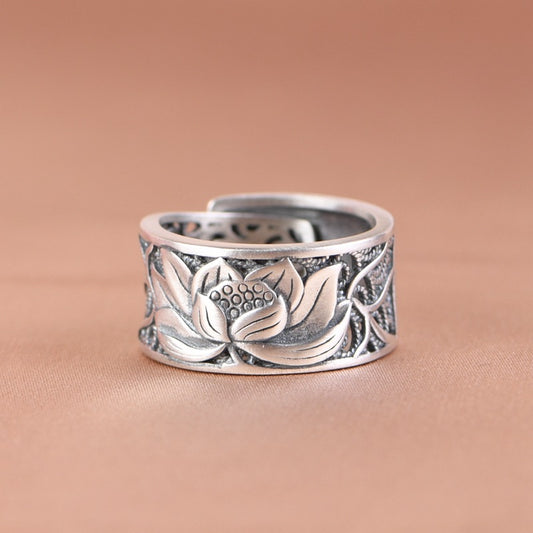 Lotus Sutra Ring – Open to Wisdom | Zen Ara Grove