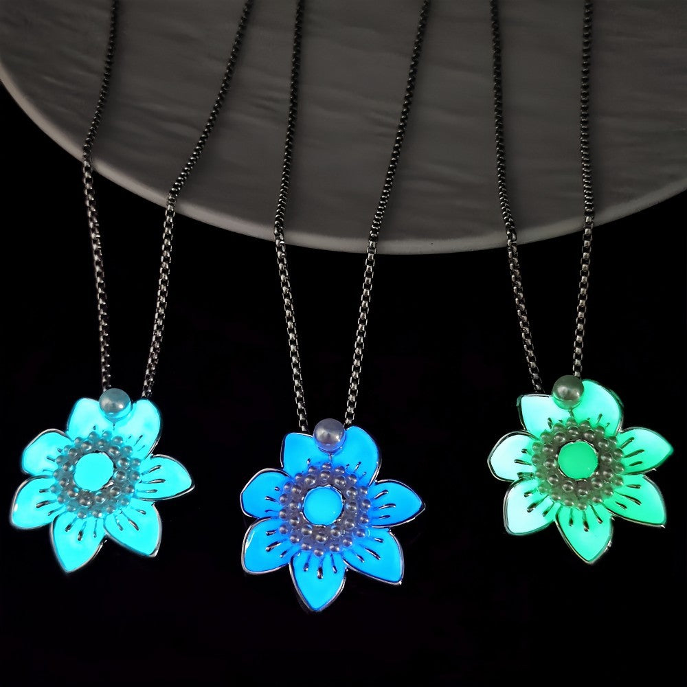 Night Glow Sunflower Necklace | Zen Ara Grove