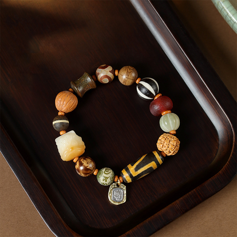Awakened Lion Auspicious Bodhi Mala · Gradient Treasure Radiance