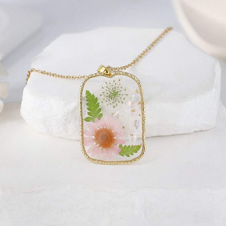 BloomCapsule™ Pressed Flora Resin Pendant Collection