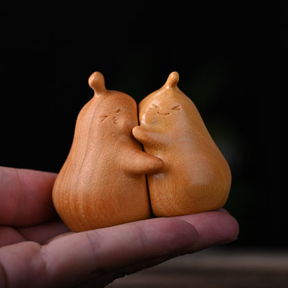 Hold the Bond, Touch the Soul – Golden Sandalwood · BàoBào Lí | Zen Ara Grove