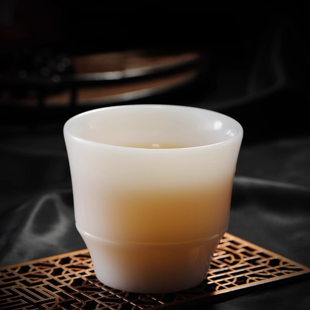 Ivory-White Glazed Artisan Teacup – Silky Smooth Finish, Cool to the Touch | Zen Ara Grove