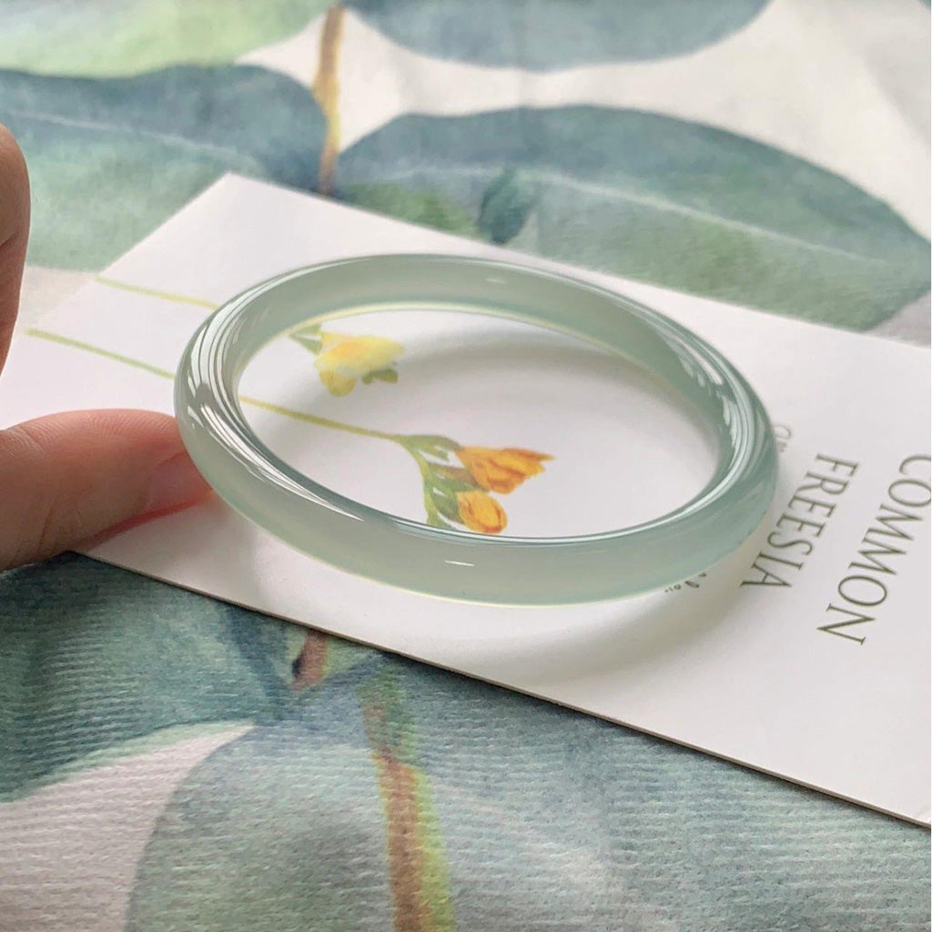 Green-White Chalcedony Slim Bracelet – Calm & Vitality | Zen Ara Grove