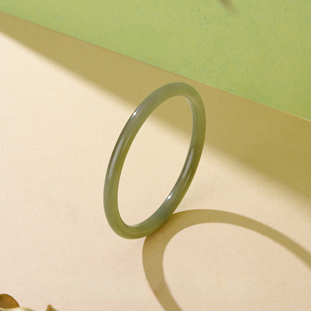 Natural Dual-Tone Hetian Jade Bracelet – Strength & Calm | Zen Ara Grove