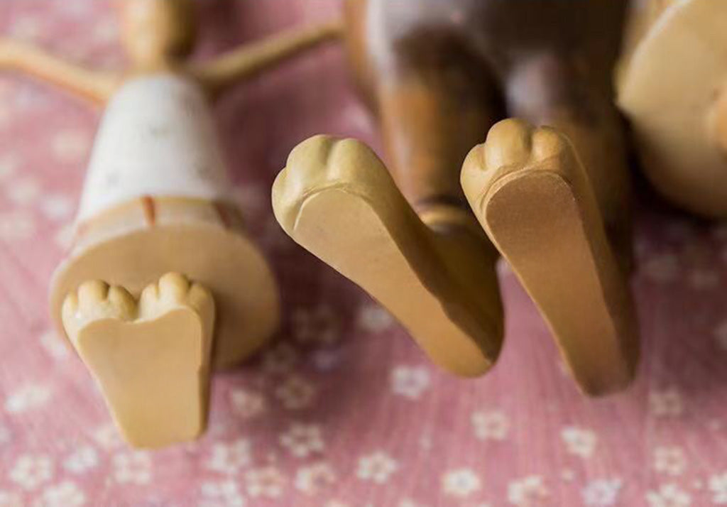 Bunny Family Figurine Set – Handcrafted Rabbits Symbolizing Love, Warmth & Togetherness | Zen Ara Grove