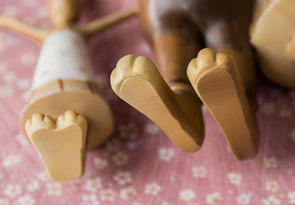 Bunny Family Figurine Set – Handcrafted Rabbits Symbolizing Love, Warmth & Togetherness | Zen Ara Grove