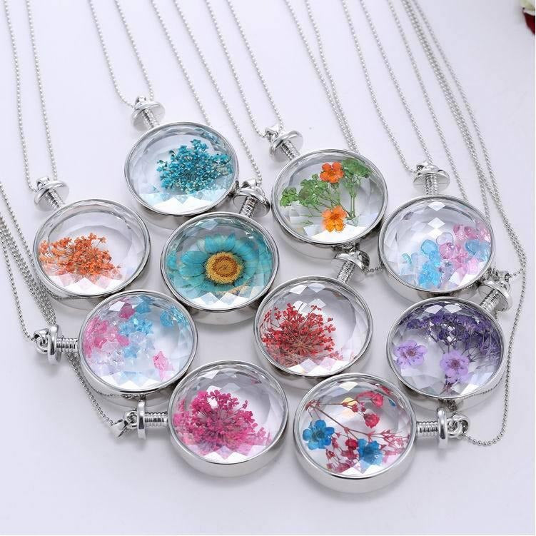 Round Real Flower Necklace – Nature’s Beauty, Forever Close | Zen Ara Grove