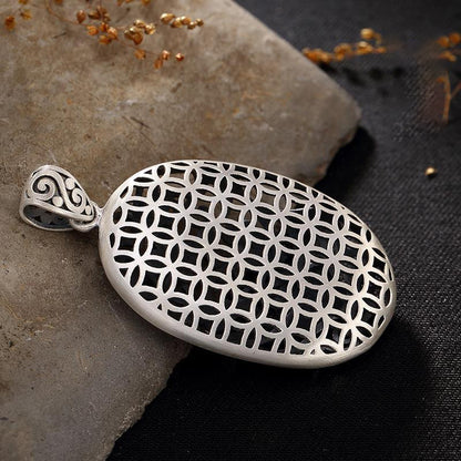 Meditative Plant Pendant – Simple Grace, Deep Calm | Zen Ara Grove