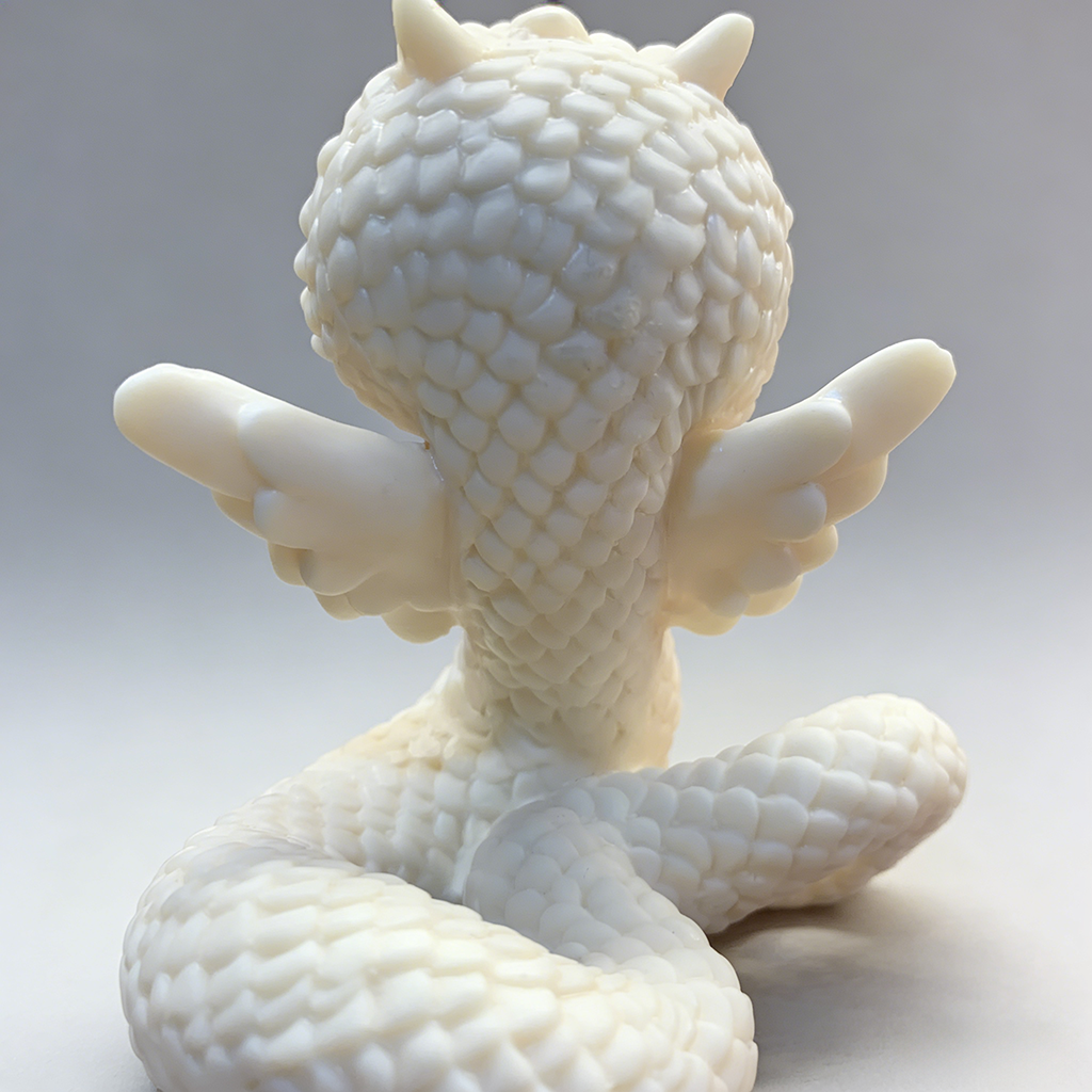 Hand-Carved Tagua Snake King Figurine – Symbol of Wisdom, Transformation & Natural Beauty | Zen Ara Grove