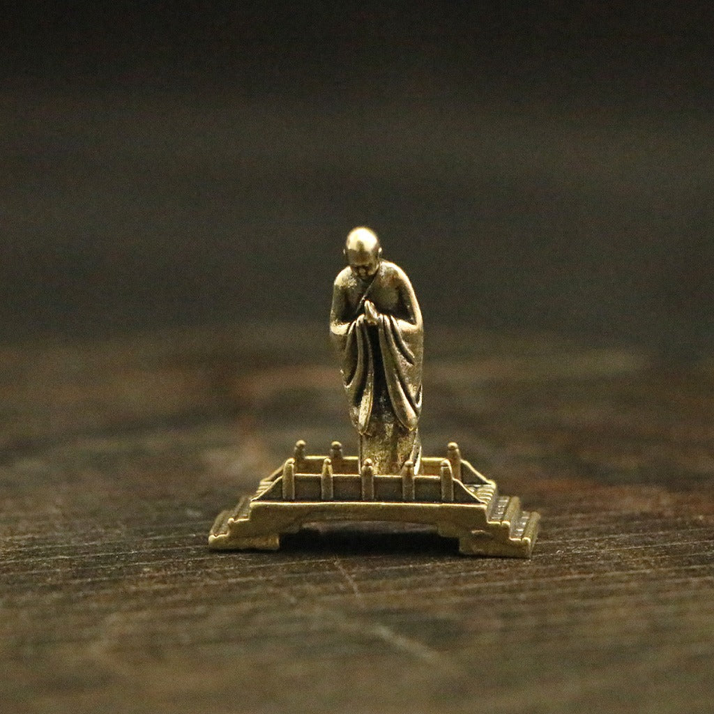 Mini Brass Figurine Set – Saluting Buddha, Luoyang Bridge Scene, Little Monk & Fishing Old Man | Zen Ara Grove