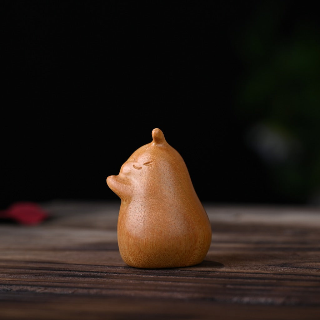 Hold the Bond, Touch the Soul – Golden Sandalwood · BàoBào Lí | Zen Ara Grove