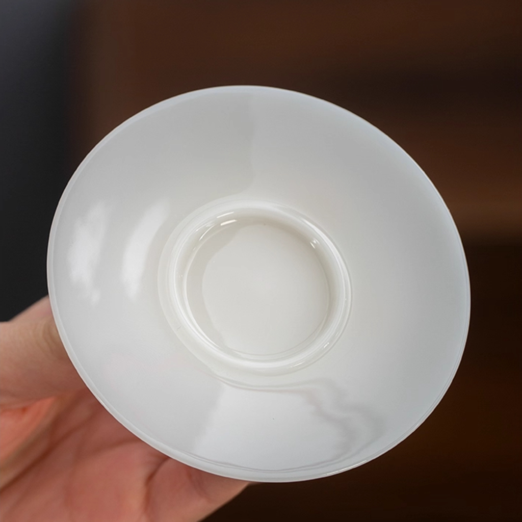 Ice Jade Glaze Porcelain Teacup – Smooth Sheep Fat Luster | Zen Ara Grove