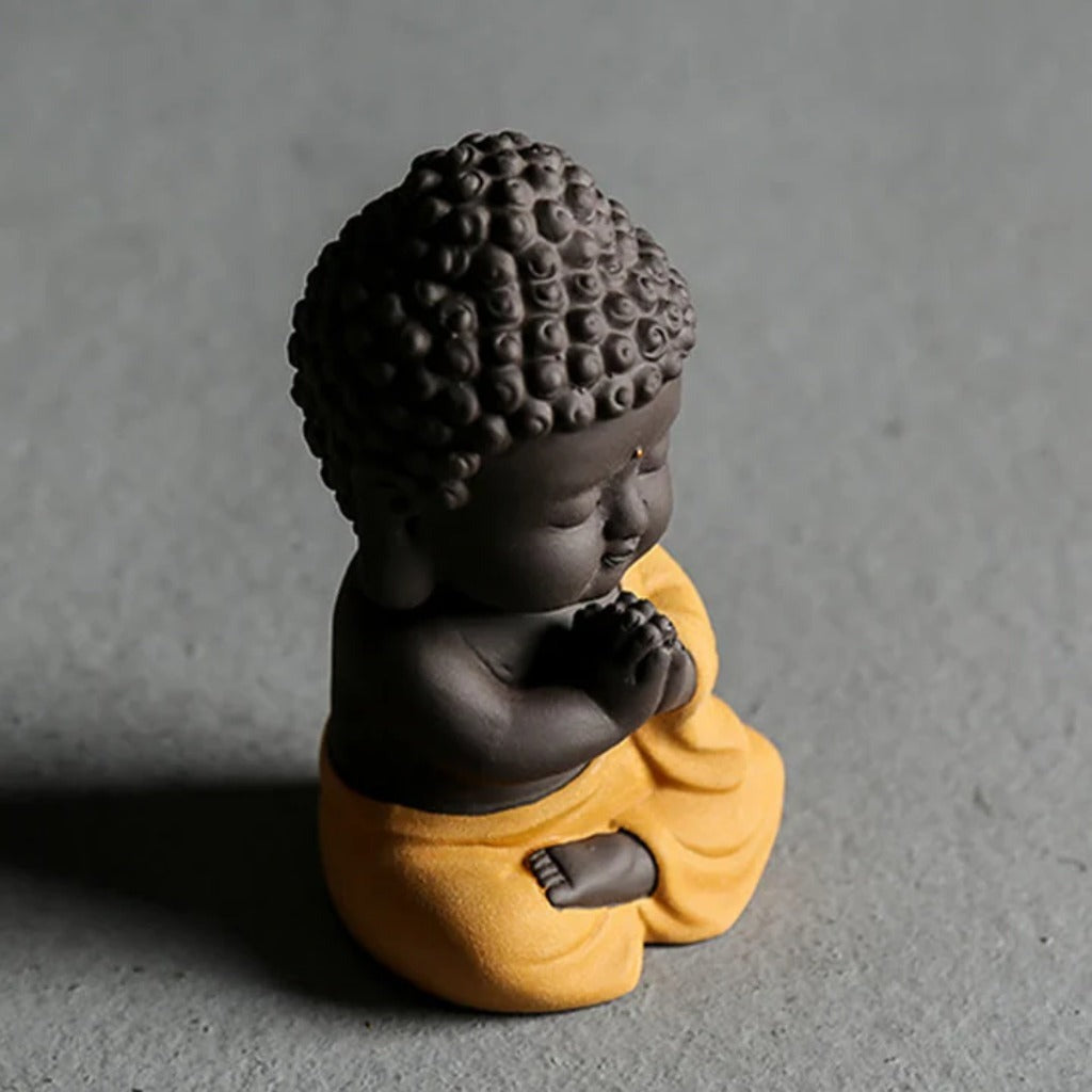 Purple Clay & Ceramic Meditating Buddha Statue – Elegant and Lifelike | Zen Ara Grove