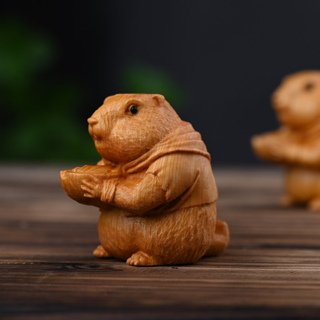 Handcrafted Marmot Desk Ornament – Premium Golden Sandalwood & Juniper Blend | Zen Ara Grove