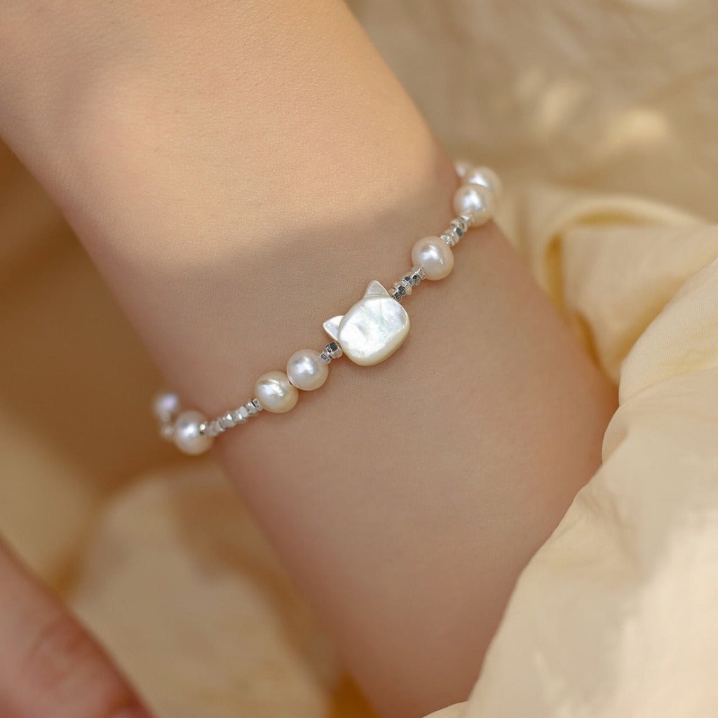 Zen Natural Pearl Bracelet with Cute Cat and White Mother-of-Pearl | Zen Ara Grove