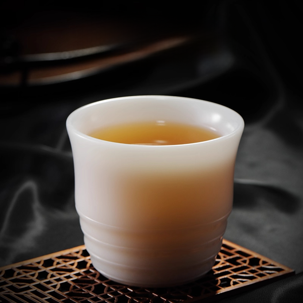 Ivory-White Glazed Artisan Teacup – Silky Smooth Finish, Cool to the Touch | Zen Ara Grove