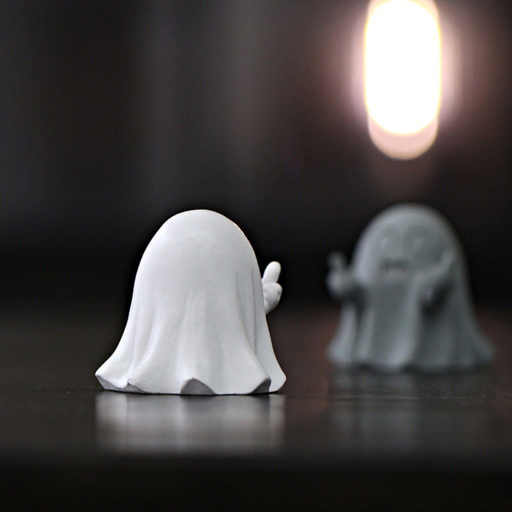 Zen Minimalist Ghost Figurine – Creative Art for Tranquil Spaces | Zen Ara Grove