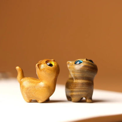 Green Sandalwood Ebony Wood Sandalwood Small Leaf Red Sandalwood Mini Lucky Cat Peace Decoration | Zen Ara Grove