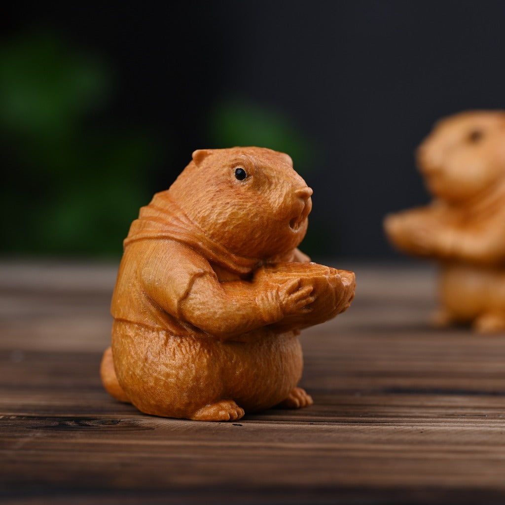 Handcrafted Marmot Desk Ornament – Premium Golden Sandalwood & Juniper Blend | Zen Ara Grove