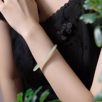 Natural Dual-Tone Hetian Jade Bracelet – Strength & Calm | Zen Ara Grove