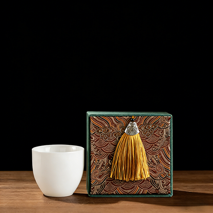 Ivory Glaze Thumb-Ring Teacup – Jade-Like Luster, Cool Smooth Touch | Zen Ara Grove