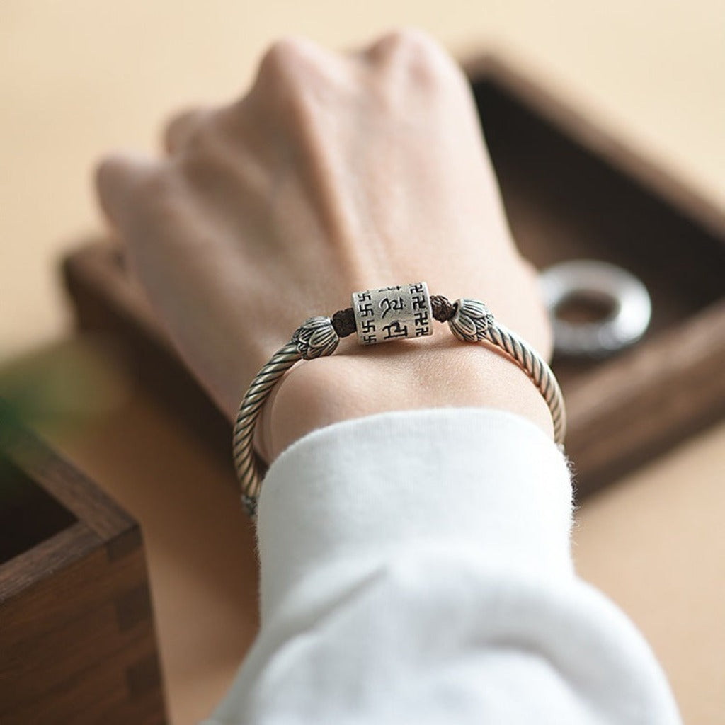 Six-Word Mantra Blessing Bead Bracelet | Zen Ara Grove