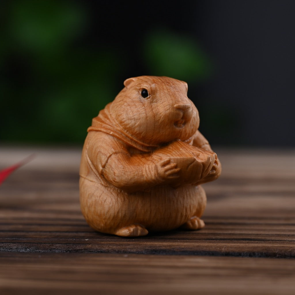 Handcrafted Marmot Desk Ornament – Premium Golden Sandalwood & Juniper Blend | Zen Ara Grove