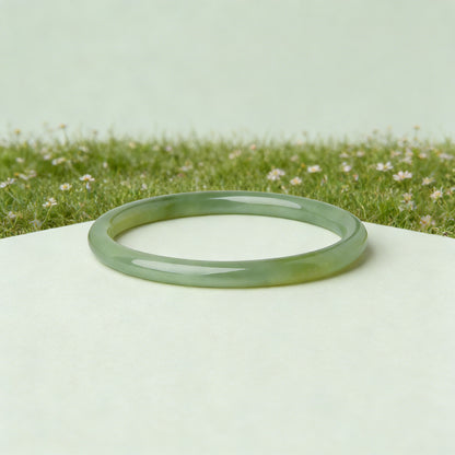 Natural Dual-Tone Hetian Jade Bracelet – Strength & Calm | Zen Ara Grove