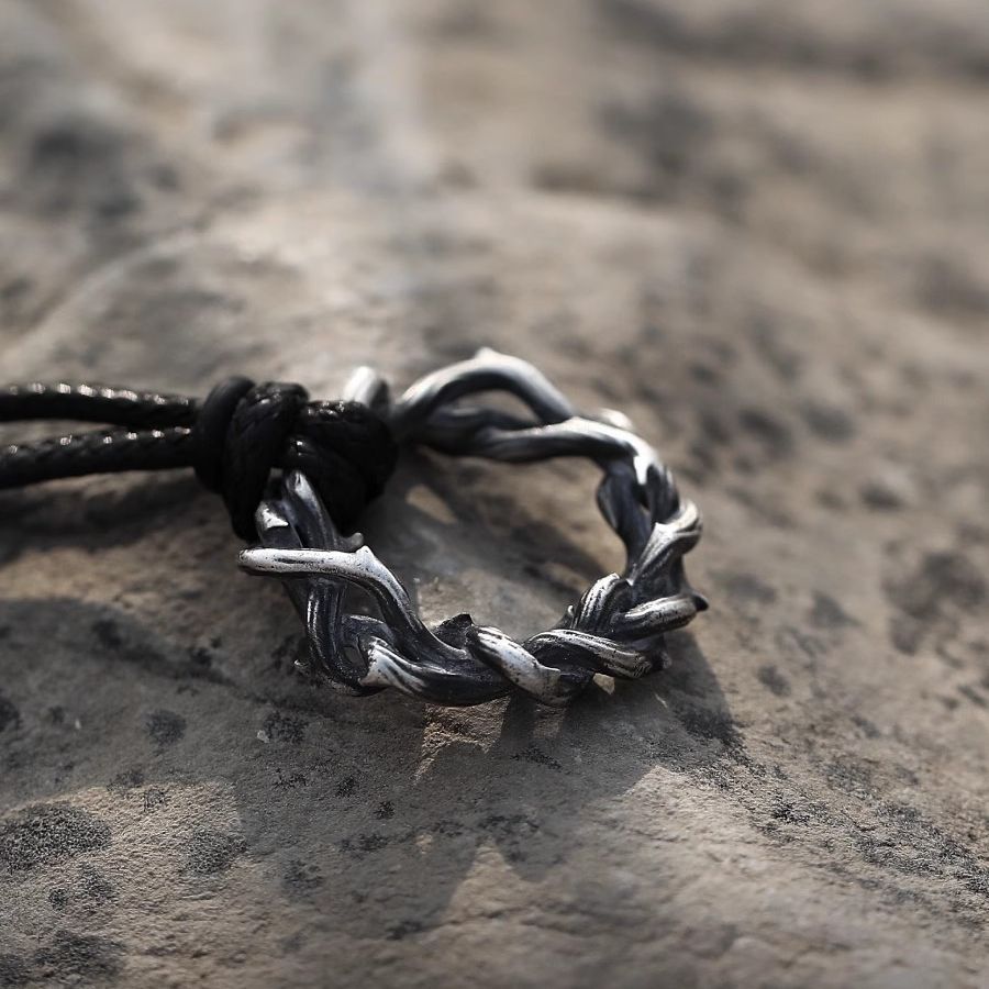 TODAY ONLY! Circle of Life – Retro Vine-Inspired Pendant | Zen Ara Grove