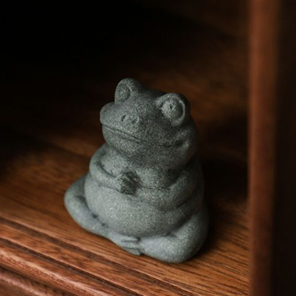Handcrafted Qing Sandstone Frog Tea Pet – A Little Guardian of Calm Moments | Zen Ara Grove